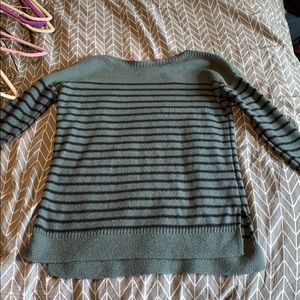 Old navy sweater